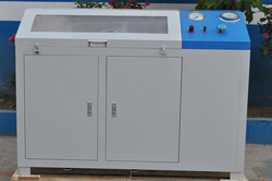 高壓油管氣密封檢測(cè)裝置