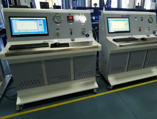 加液口、加氣口的水壓強(qiáng)度試驗(yàn)機(jī)-氣密性實(shí)驗(yàn)臺